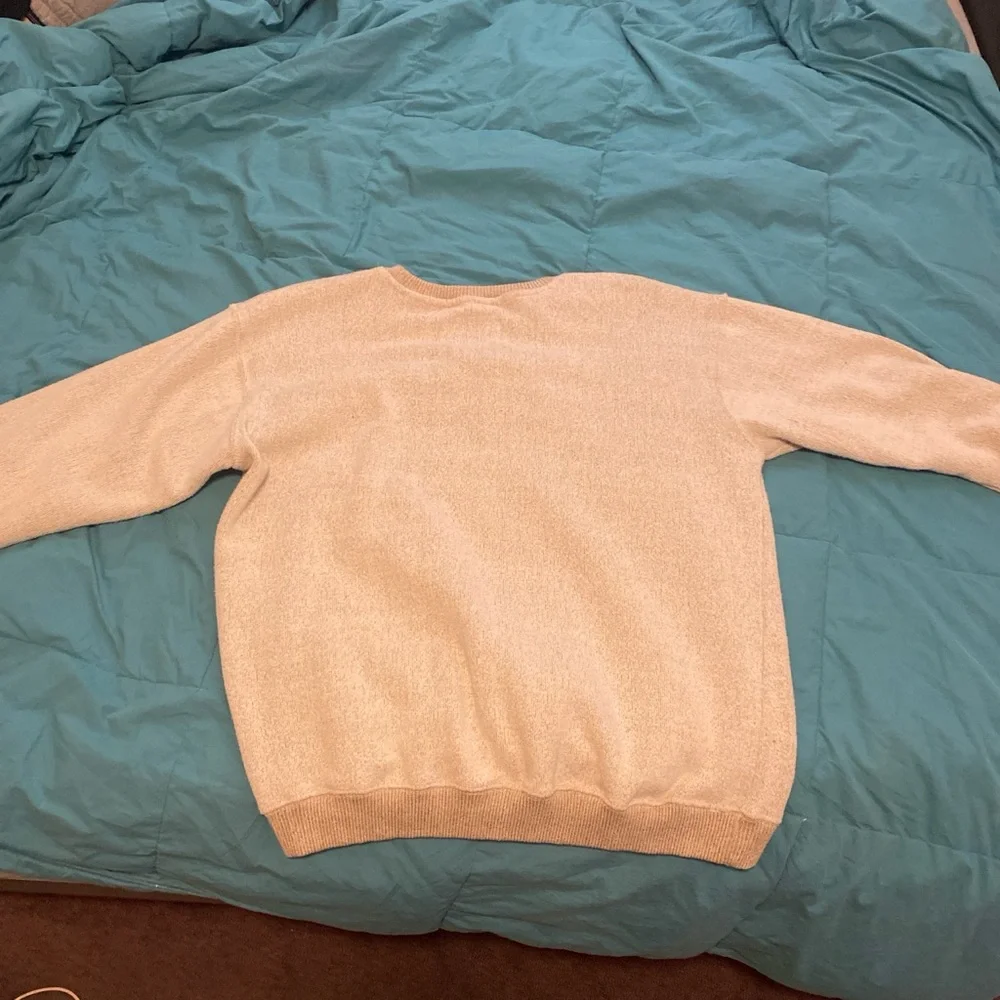 Large cream colored New York popular sweat shirt - Picture 2 of 4